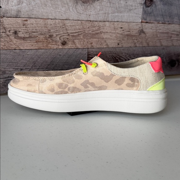 Hey Dude Shoes - Hey Dude Women’s Wendy Rise Loafers, Leopard Neon Beige, 8 US